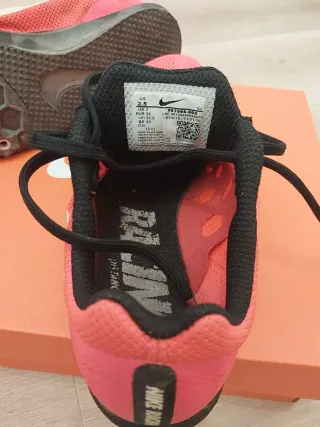 Zapatillas clavos Nike Talla 34