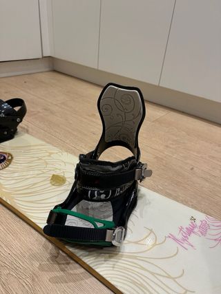 Nitro Mystique 152cm Snowboard con Fijaciones