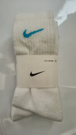 Calcetines Nike blancos y turquesa EUR 35-40