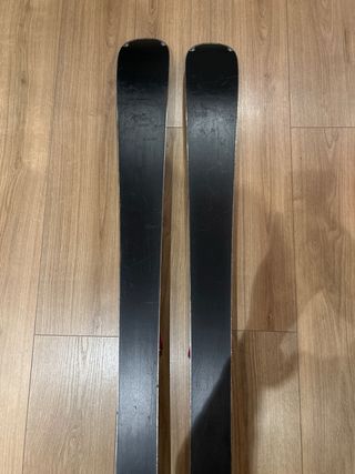 Esquís Salomon 161 cm con fijaciones