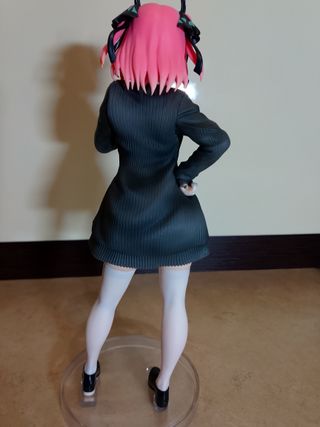 Nino Nakano school dress figure