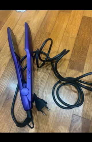 Plancha de pelo morada Kipozi