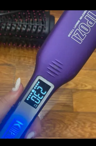 Plancha de pelo morada Kipozi