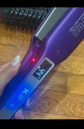 Plancha de pelo morada Kipozi