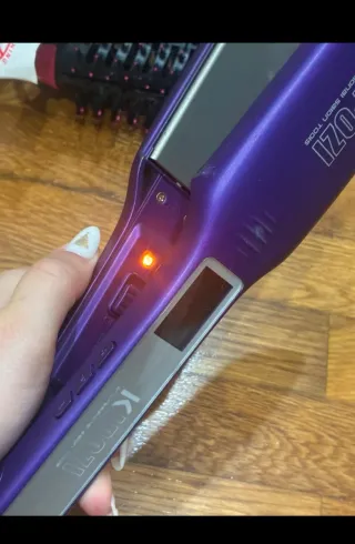 Plancha de pelo morada Kipozi