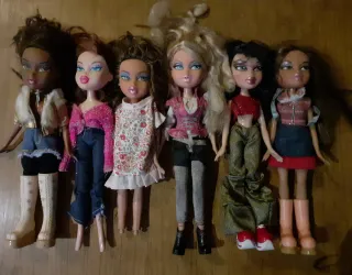 Set di sei bambole Bratz con stili e abiti diversi