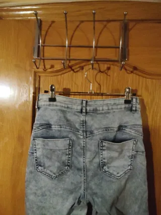 Leggings tipo vaquero desgastado