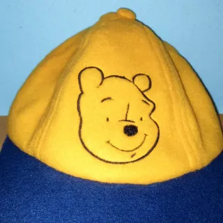 CONJUNTO DE GORRO Y BUFANDA WINNIE THE POOH NUEVO
