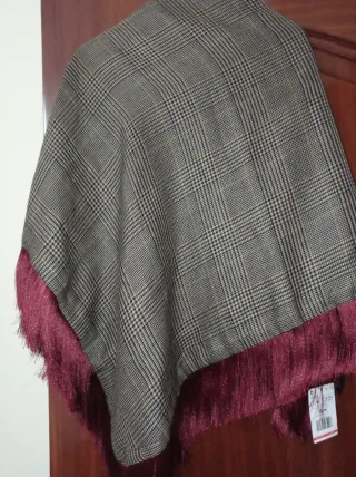 Fular estampado Mango nuevo con etiqueta 80cm x80