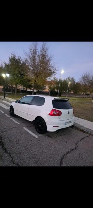 Volkswagen Golf GTI v