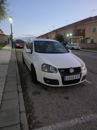 Volkswagen Golf GTI v