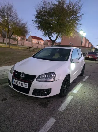Volkswagen Golf GTI v