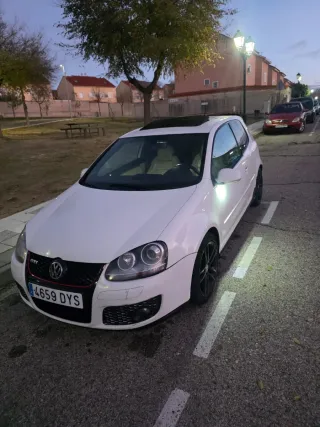 Volkswagen Golf GTI v