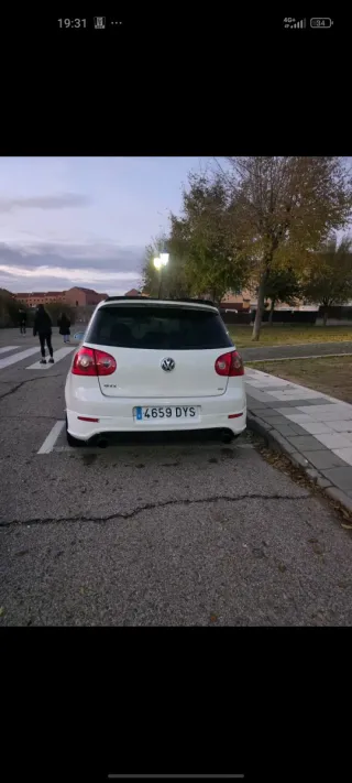 Volkswagen Golf GTI v