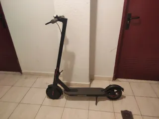 Monopatín Eléctrico Negro