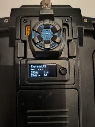 Emisora eachine TX16S