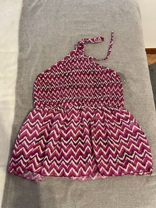 Top rosa con estampado zig-zag