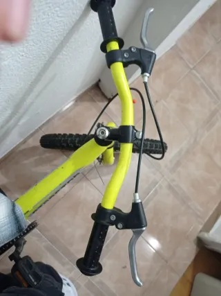 Bicicleta Amarilla ATTRACTOR