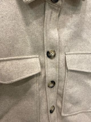 Chaqueta Stradivarius Beige Talla S