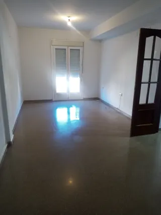 Alquilo piso 2 planta sin ascensor, exterior