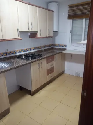 Alquilo piso 2 planta sin ascensor, exterior