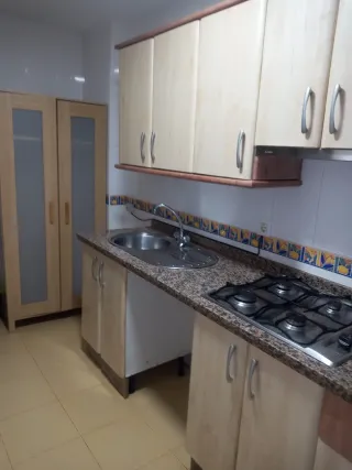 Alquilo piso 2 planta sin ascensor, exterior