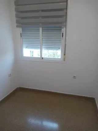 Alquilo piso 2 planta sin ascensor, exterior