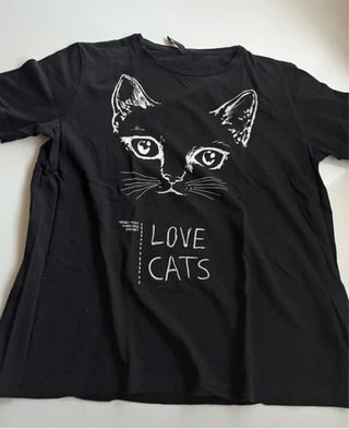 Camiseta negra gato Stradivarius