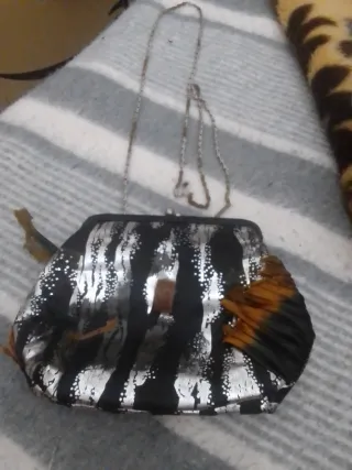 Bolso de fiesta negro con plateado