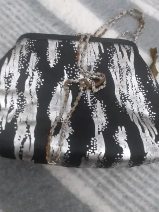 Bolso de fiesta negro con plateado