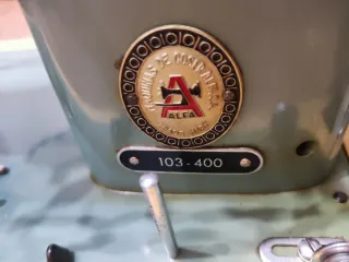 Máquina de coser Alfa Alfamatic