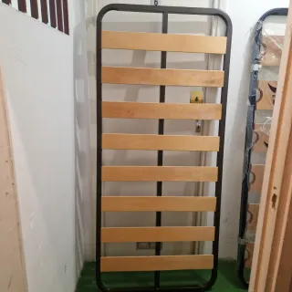 1 Somier 1.80x80 Metal y Madera.