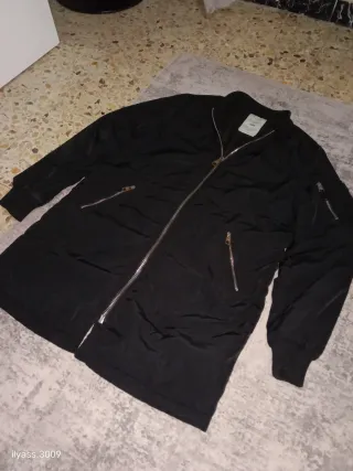 Chaqueta Negra Bershka