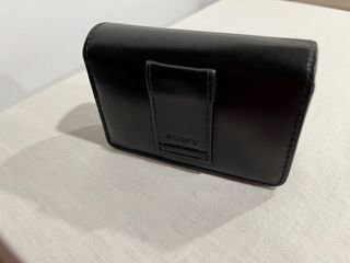 Cámara Sony Cyber-shot + Cargador y funda