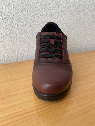 Zapato abotinado de piel marca +48HRS