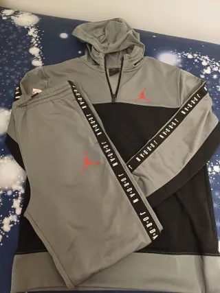 Conjunto Jordan Gris y Negro