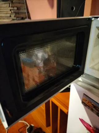 Microondas Cecotec 1 mes de uso