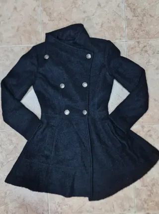 Abrigo Guess Militar Negro Talla XS