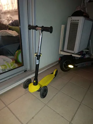 Patín infantil 3 ruedas amarillo