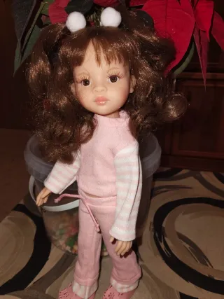 Muñeca Paola Reina 32 cm vestida