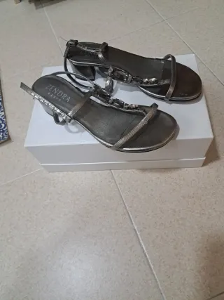Sandalias Zendra Talla 36 Plata