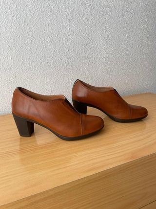 Botín marrón piel