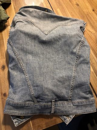 Cazadora vaquera bordada multicolor