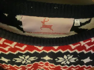 Jersey Navideño Reindeer & Snowflakes