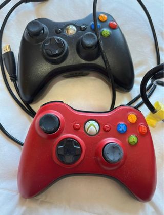 Xbox 360 con 2 controller e alimentatore
