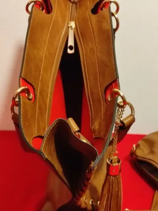 Borsa Saint Laurent YSL in stile marrone con detta