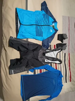 Maillot, culote y guantes ciclismo infantil.