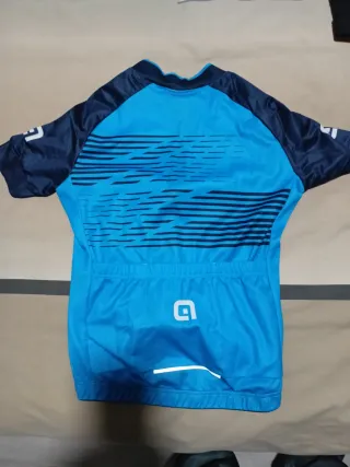 Maillot, culote y guantes ciclismo infantil.