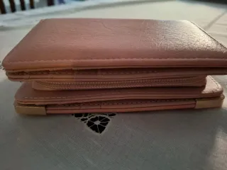 Portafogli in pelle Mark Tomi rosa scuro