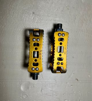 Pedales SR MT-130 Japan